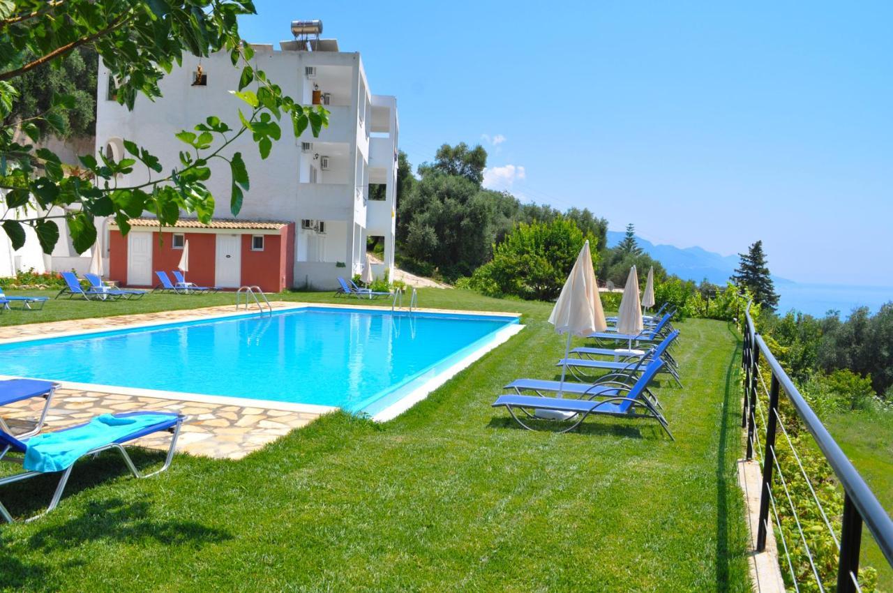 Large Apartment By The Pool - Pelekas Beach, Corfu المظهر الخارجي الصورة