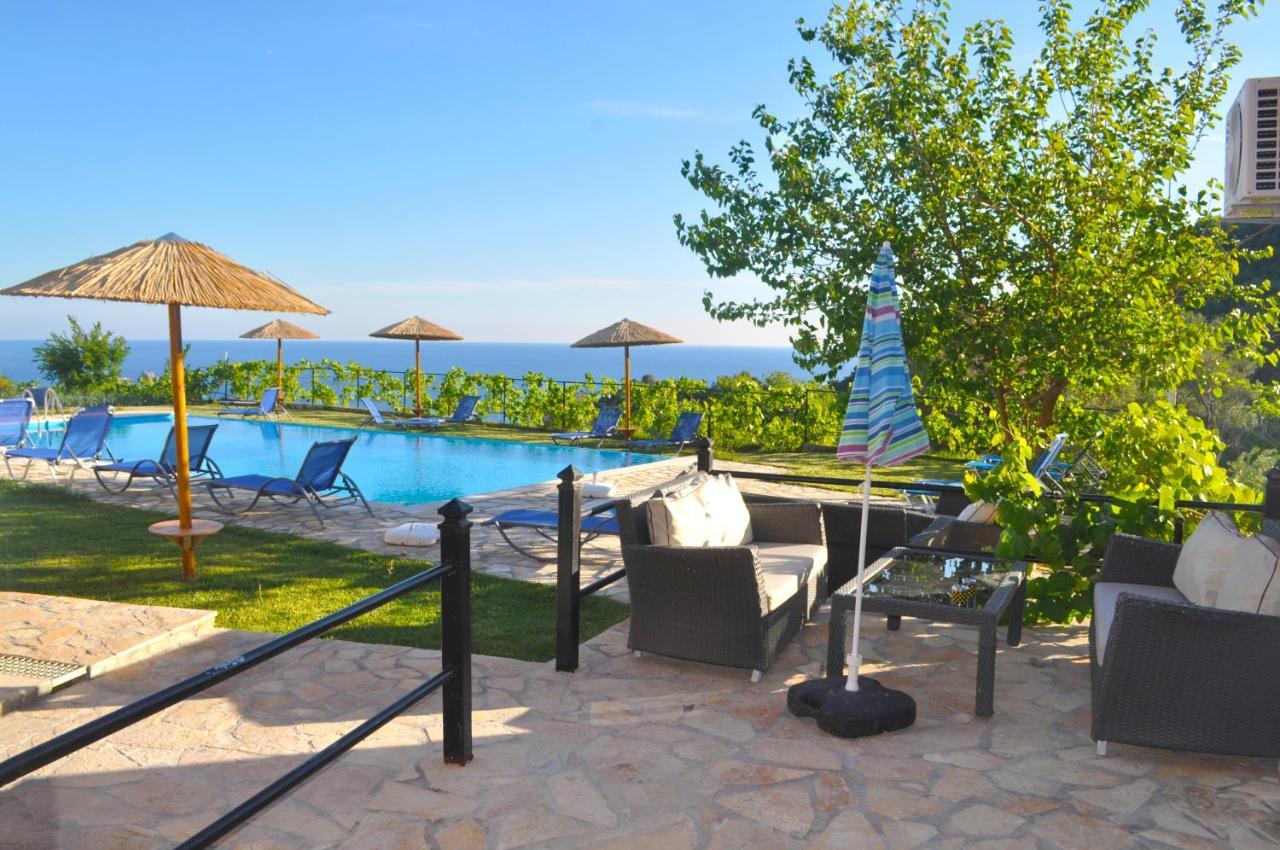 Large Apartment By The Pool - Pelekas Beach, Corfu المظهر الخارجي الصورة